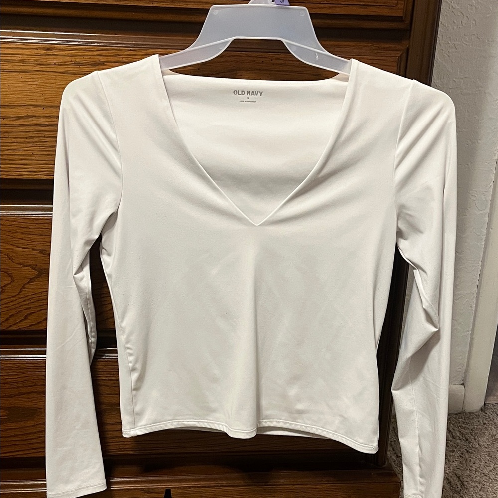 Old Navy Women's Cream Long Sleeve V-Neck Top